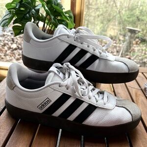 Adidas VL Court 3.0 White / Black / Beige 10 EUC